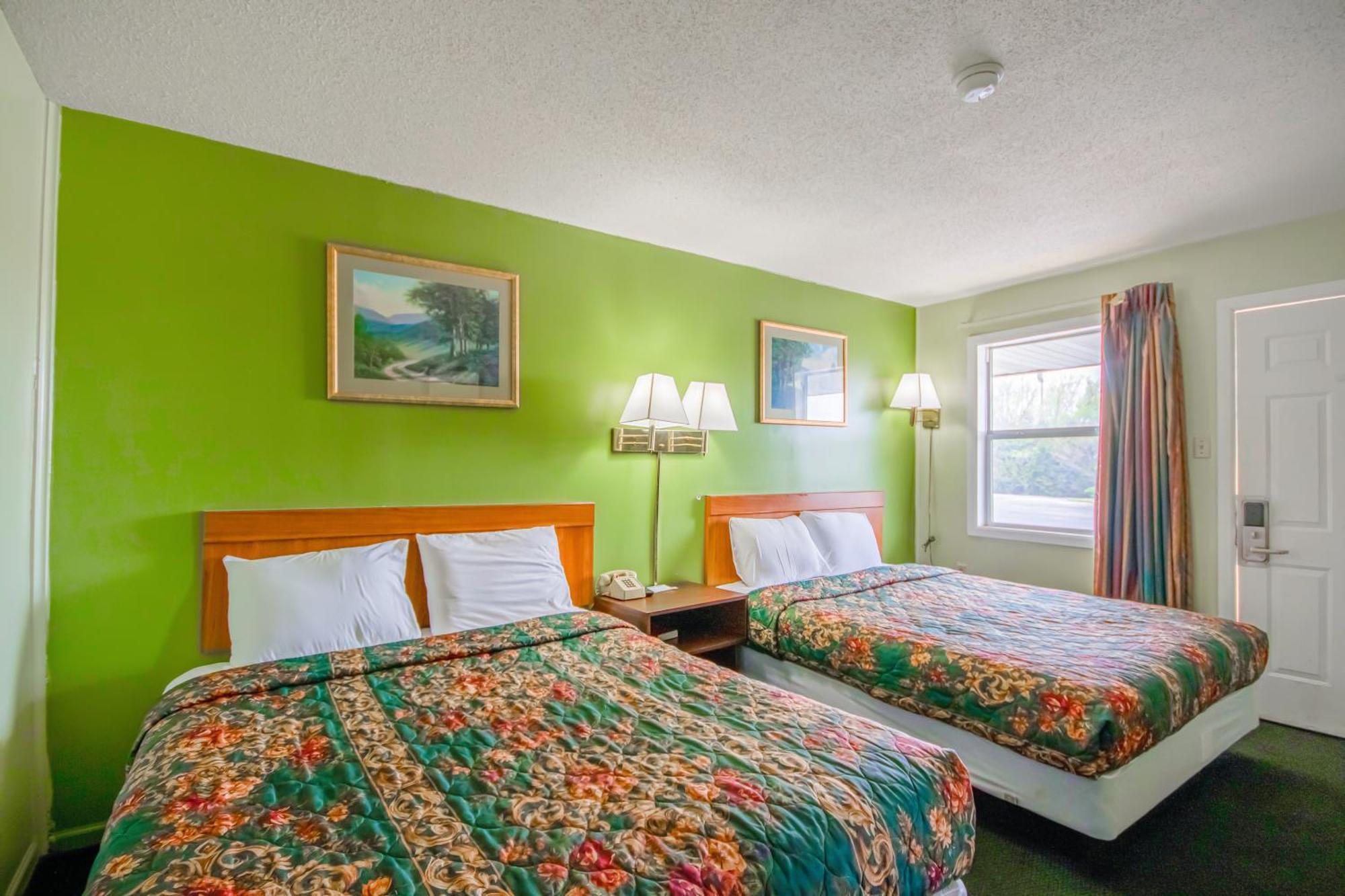 Oyo Travelier Motel Macon Exterior photo