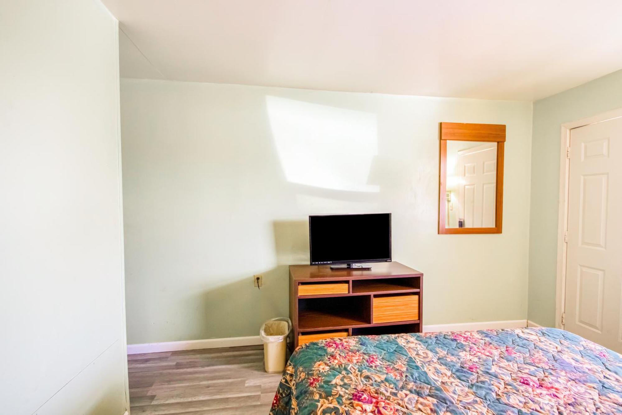 Oyo Travelier Motel Macon Exterior photo