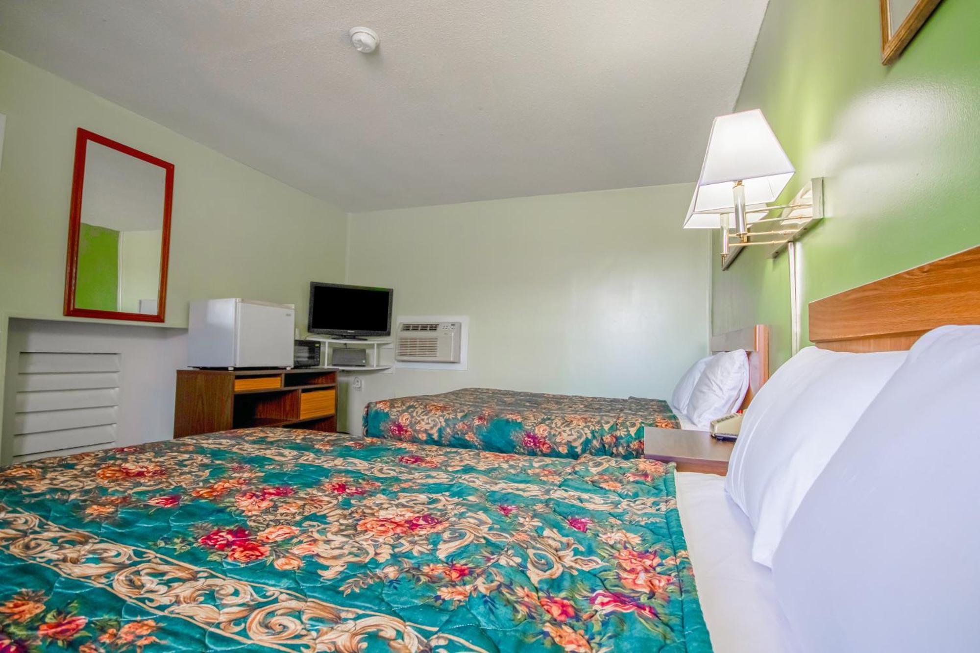 Oyo Travelier Motel Macon Exterior photo