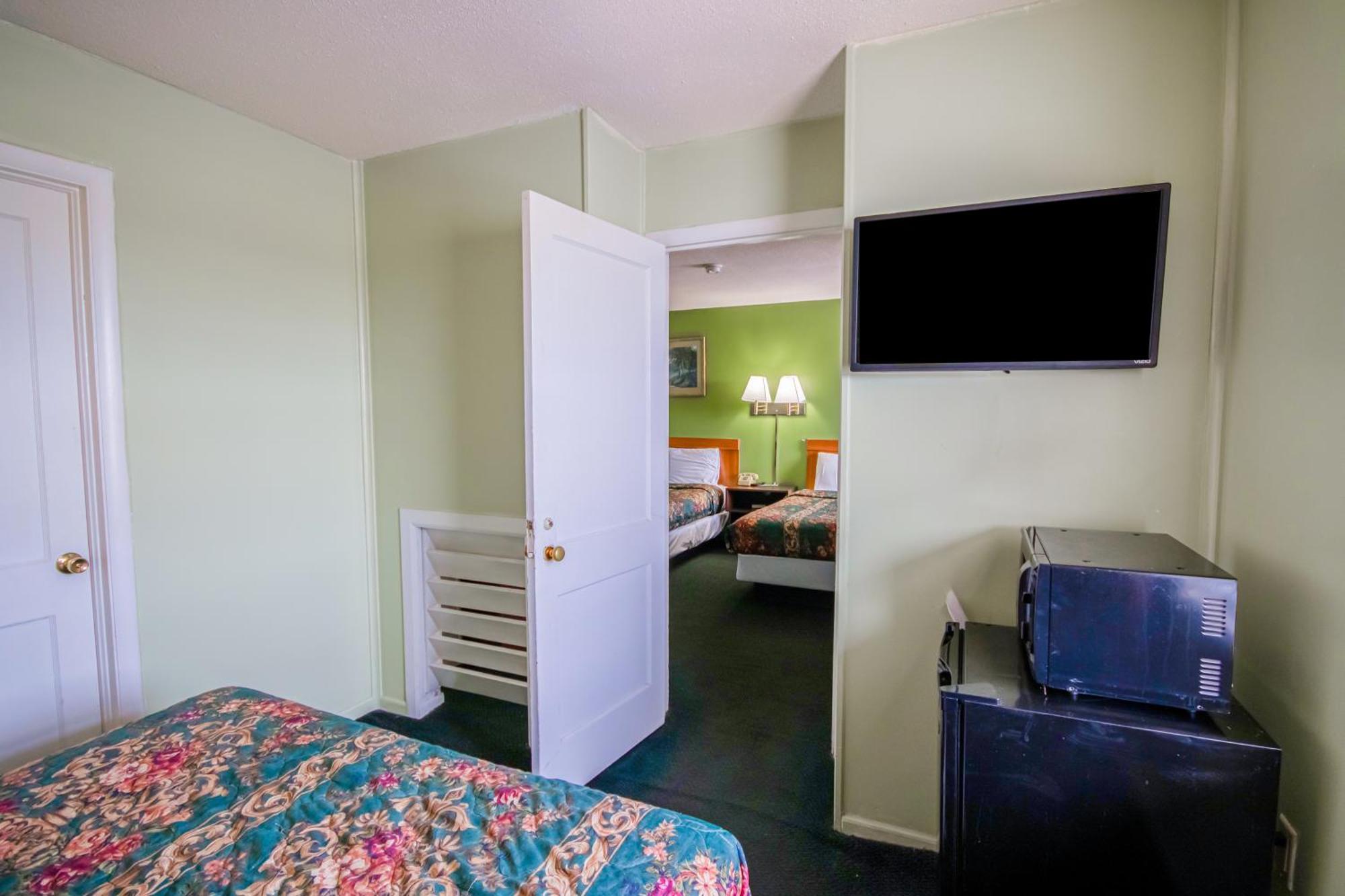 Oyo Travelier Motel Macon Exterior photo