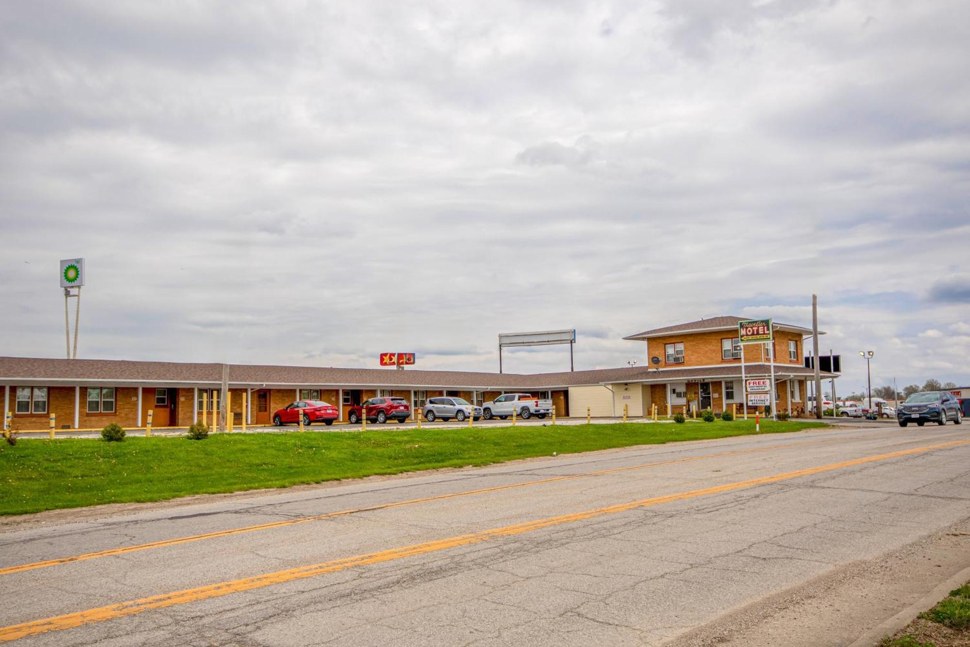 Oyo Travelier Motel Macon Exterior photo